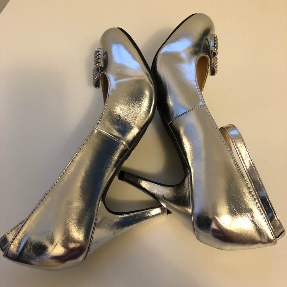 Cinderella Rhinestone Bow Ankle Strap  Pumps - Picture 14 of 16